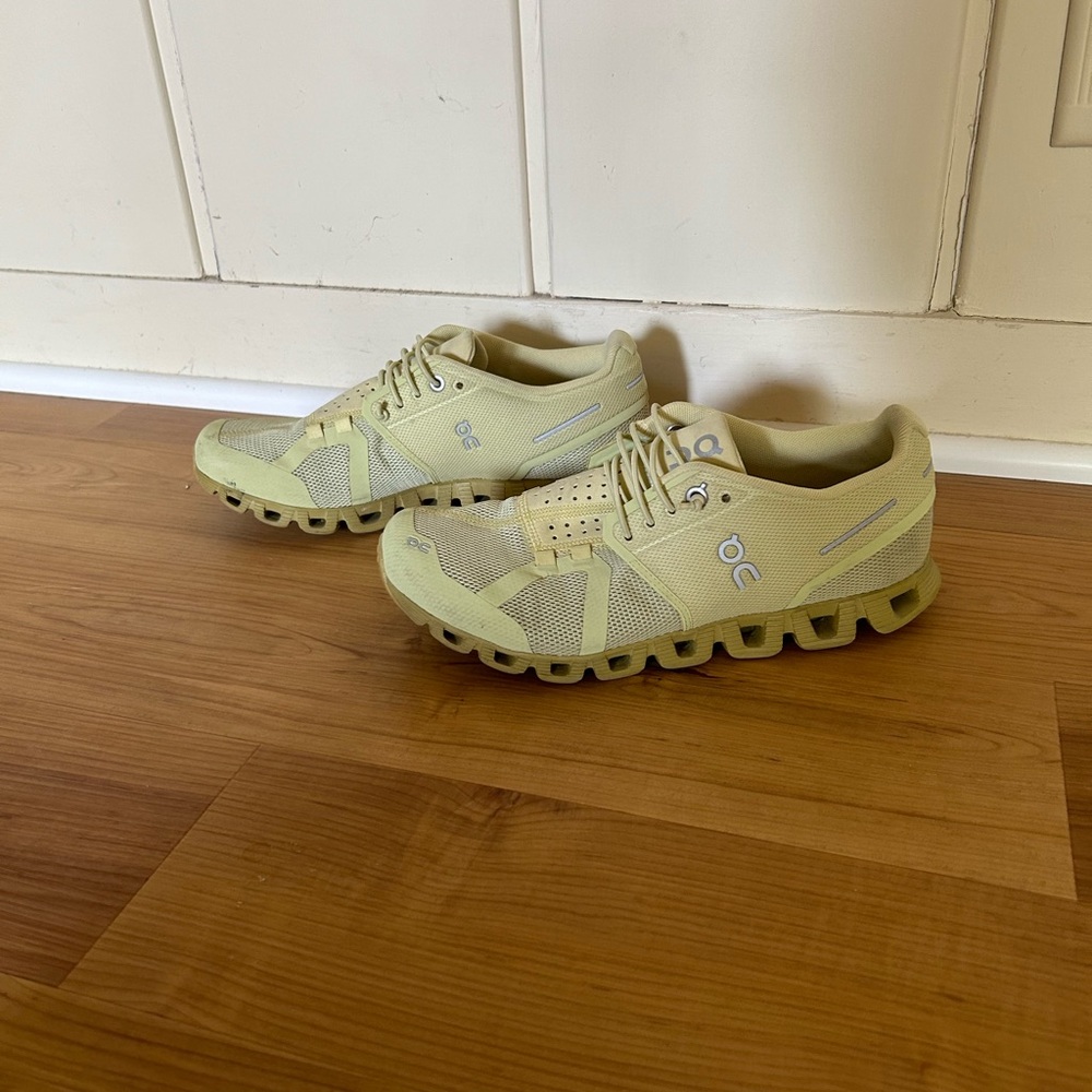 ON women’s sneakers
